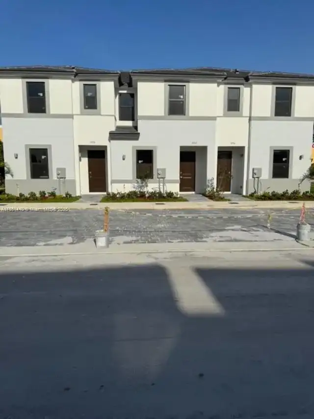1037 NW 1 ave, Florida City FL 33034