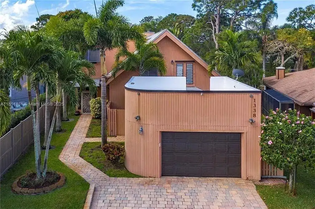1338 SW Evergreen Ln, Palm City FL 34990 photo 2