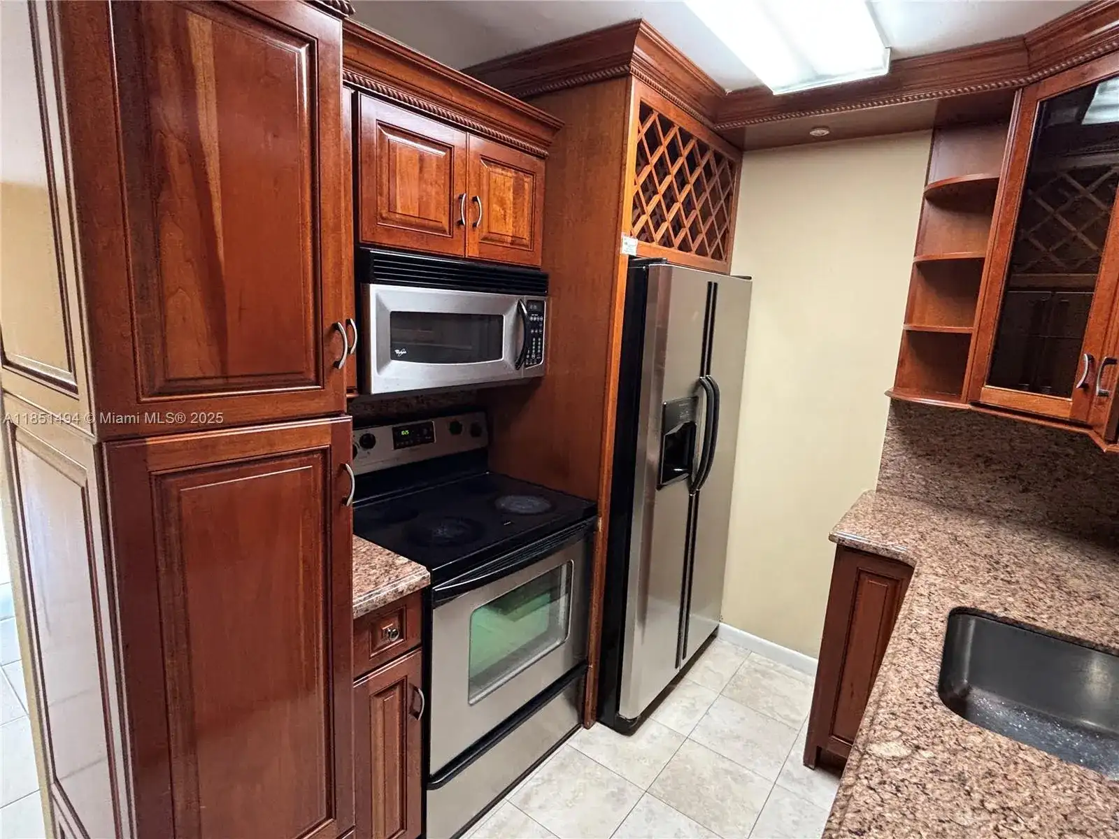 10810 N Kendall Dr # 18, Miami FL 33176 photo 3
