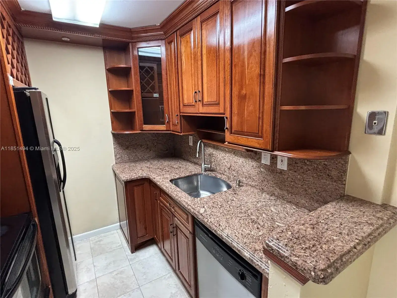 10810 N Kendall Dr # 18, Miami FL 33176 photo 4