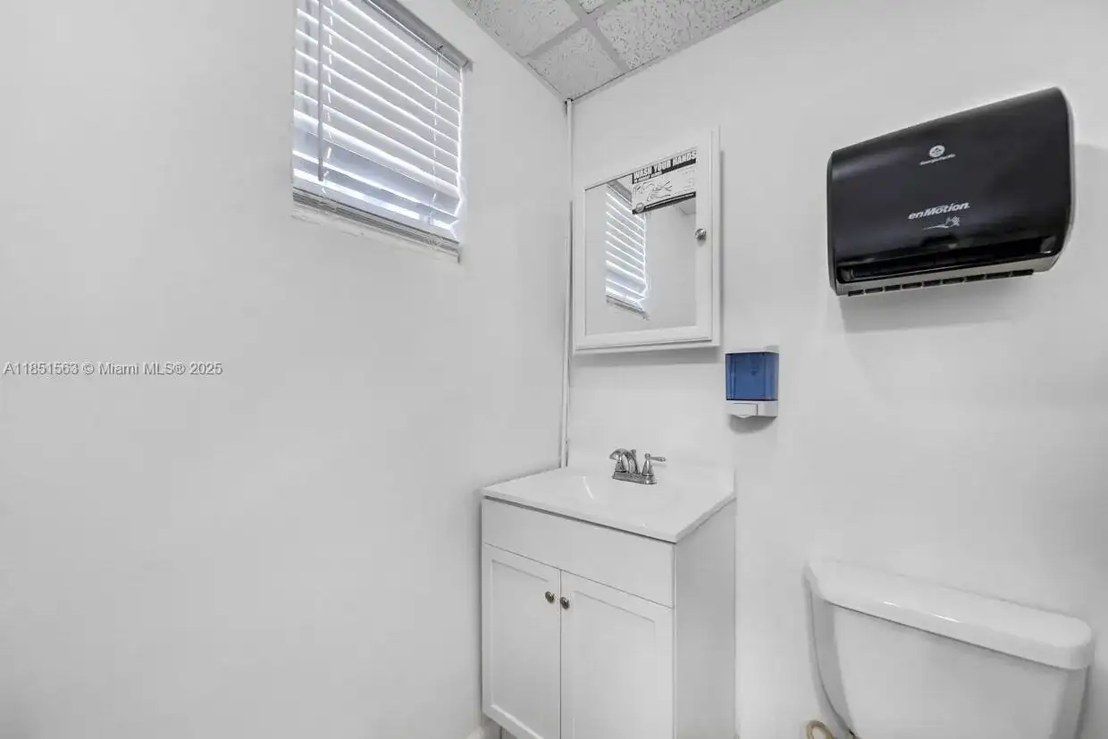 3401 SW 8th St, Miami FL 33135 photo 3