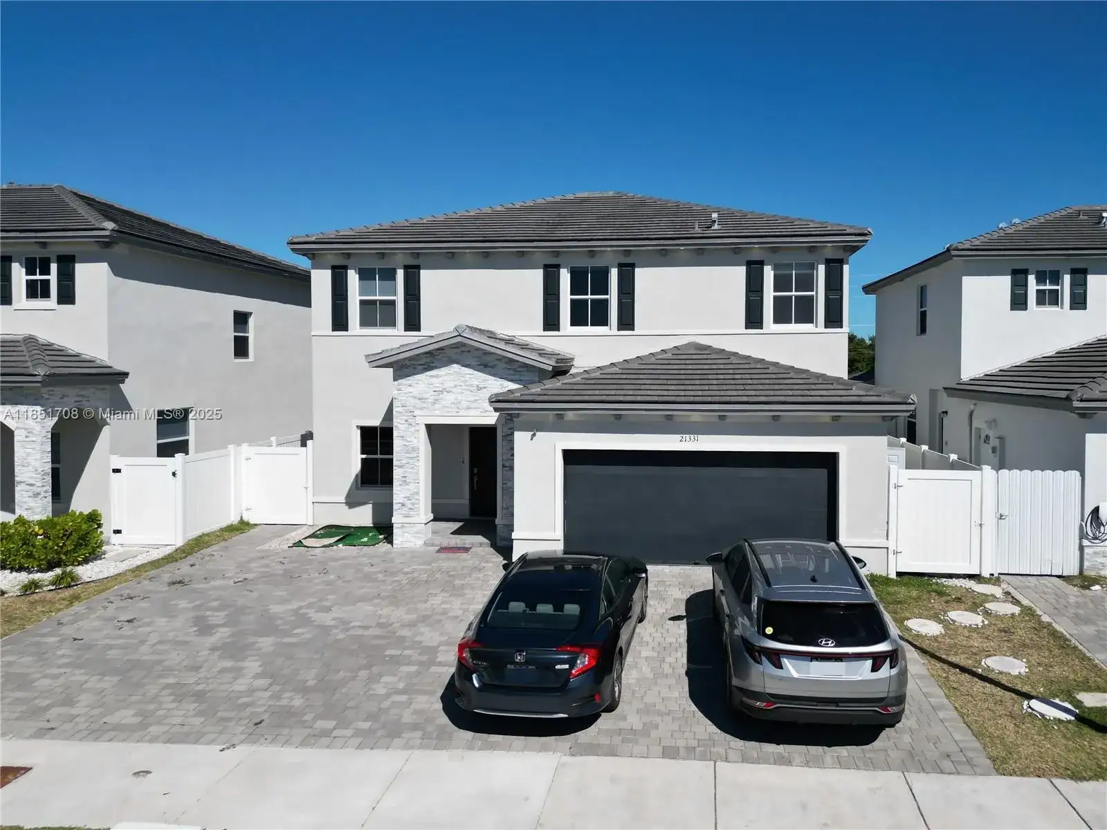 21331 SW 127th Ct, Miami FL 33177 photo 2