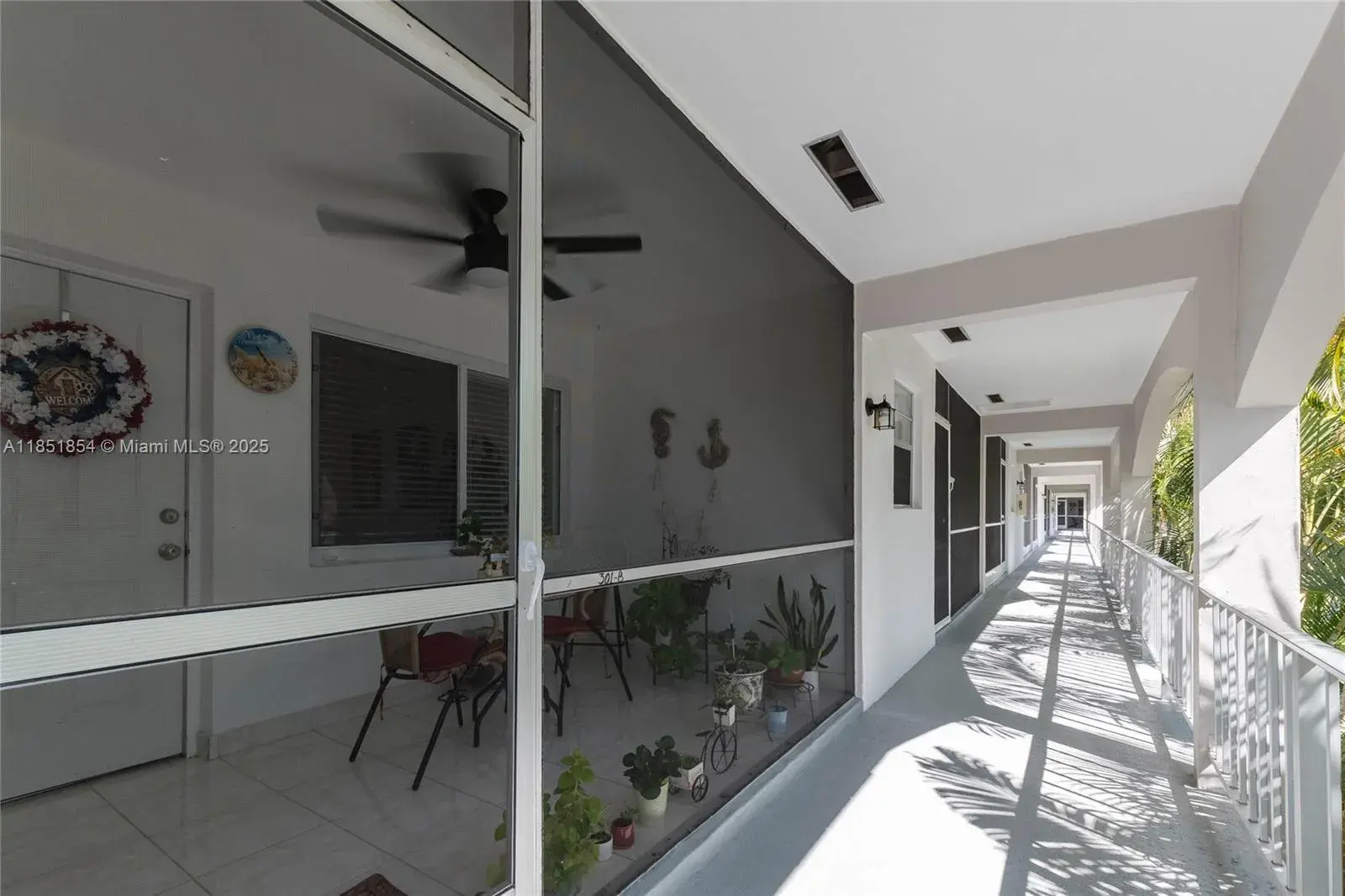 581 Blue Heron Dr # B, Hallandale Beach FL 33009