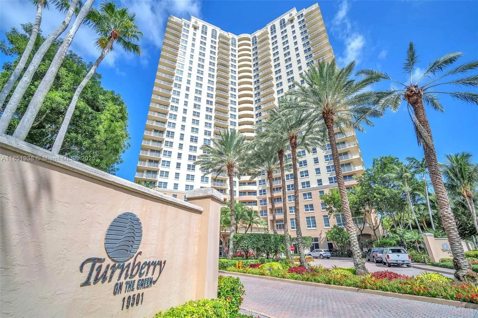 19501 W Country Club Dr # 2011, Aventura FL 33180