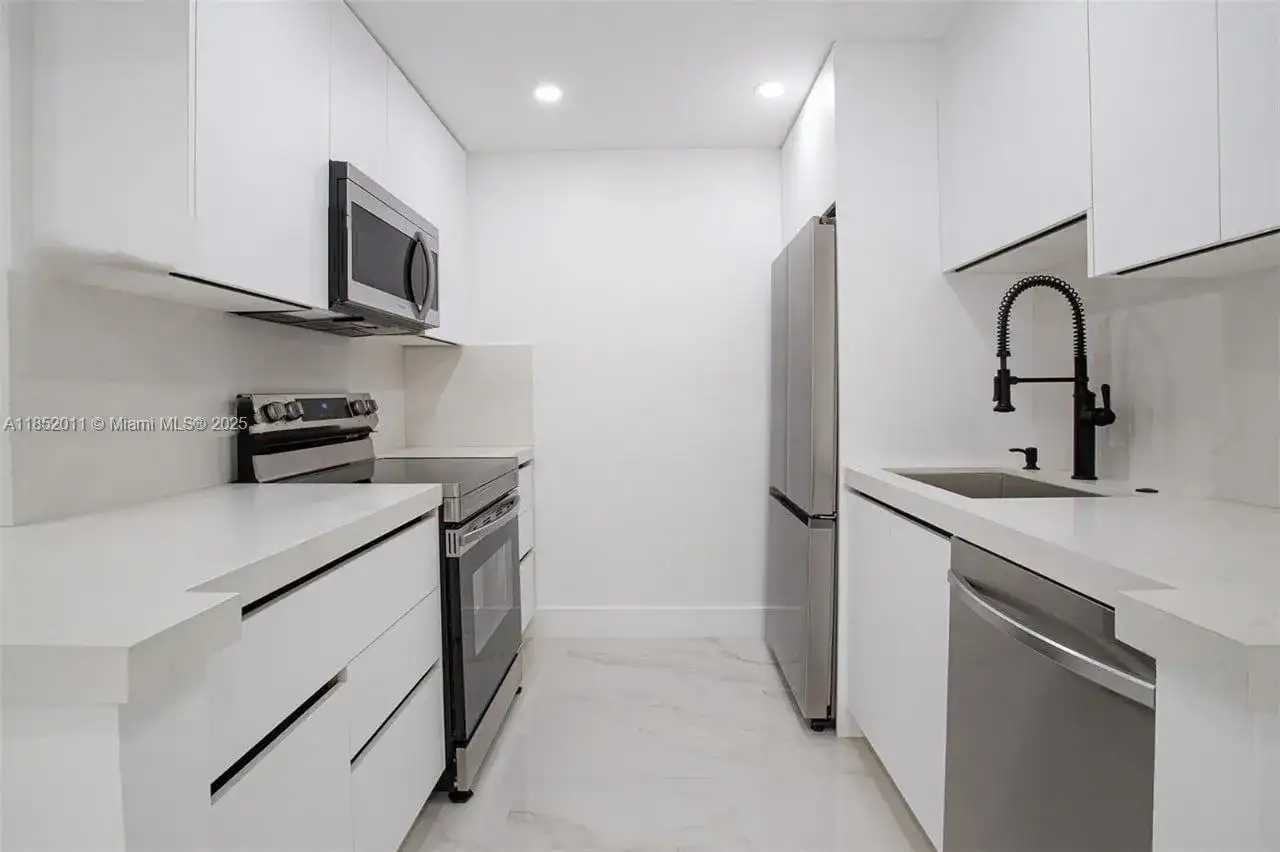 13250 SW 7th Ct # 204L, Pembroke Pines FL 33027 photo 5