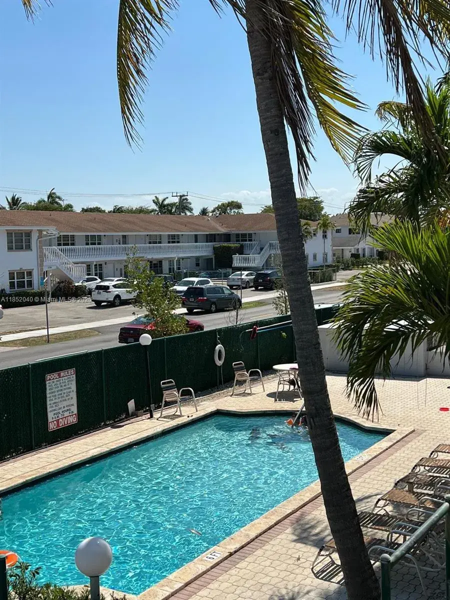 2175 NE 56th St # 211, Fort Lauderdale FL 33308