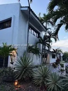 16720 NW 78th Pl, Miami Lakes FL 33016 photo 3