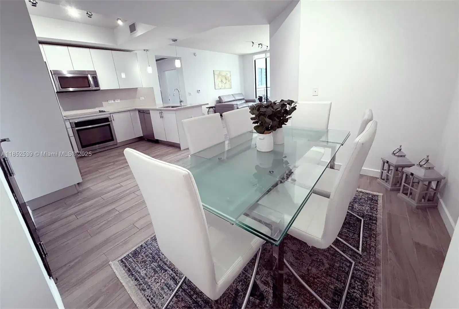 999 SW 1st Ave # 2611, Miami FL 33130 photo 2