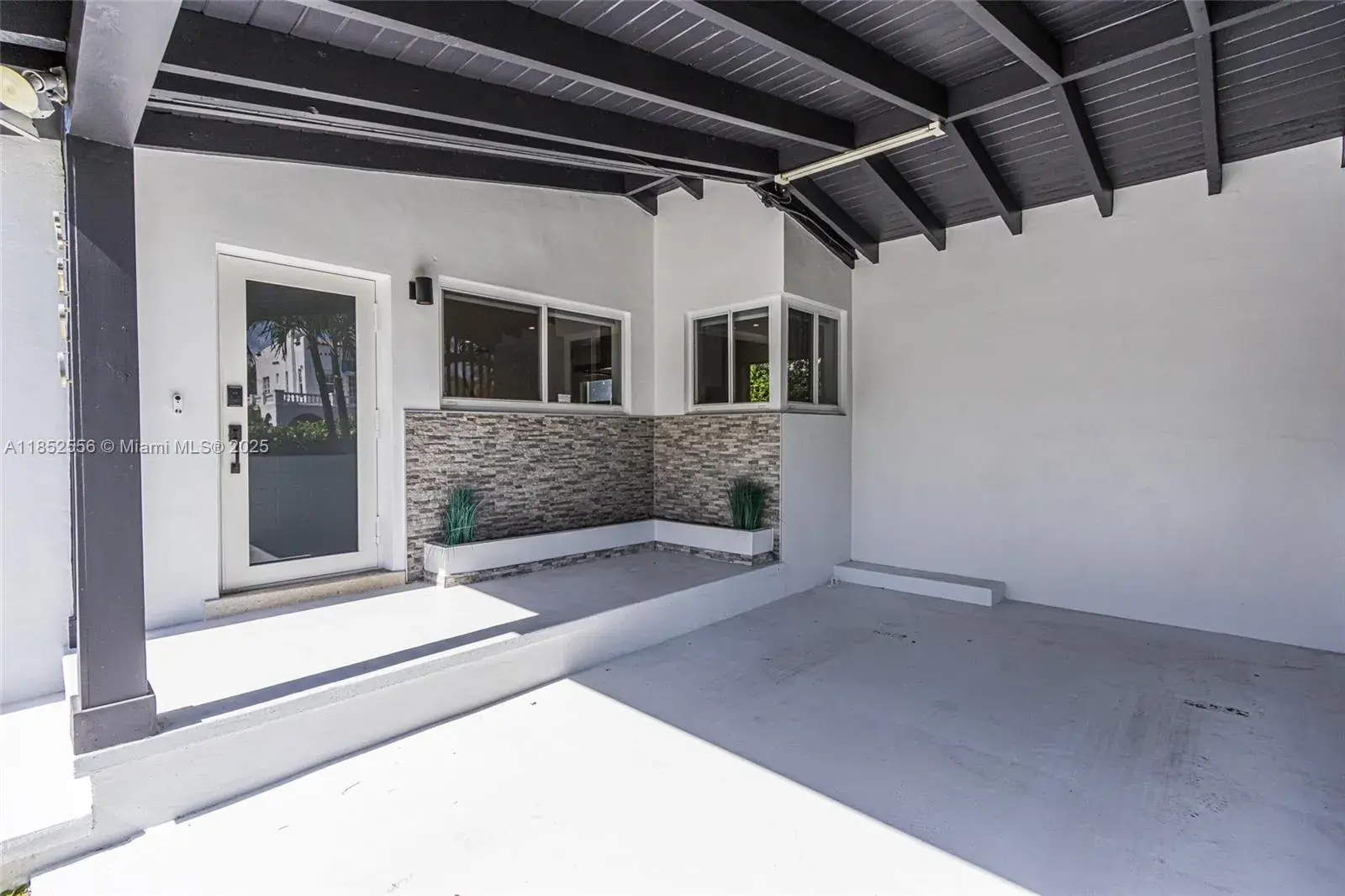 8290 N Bayshore Dr, Miami FL 33138