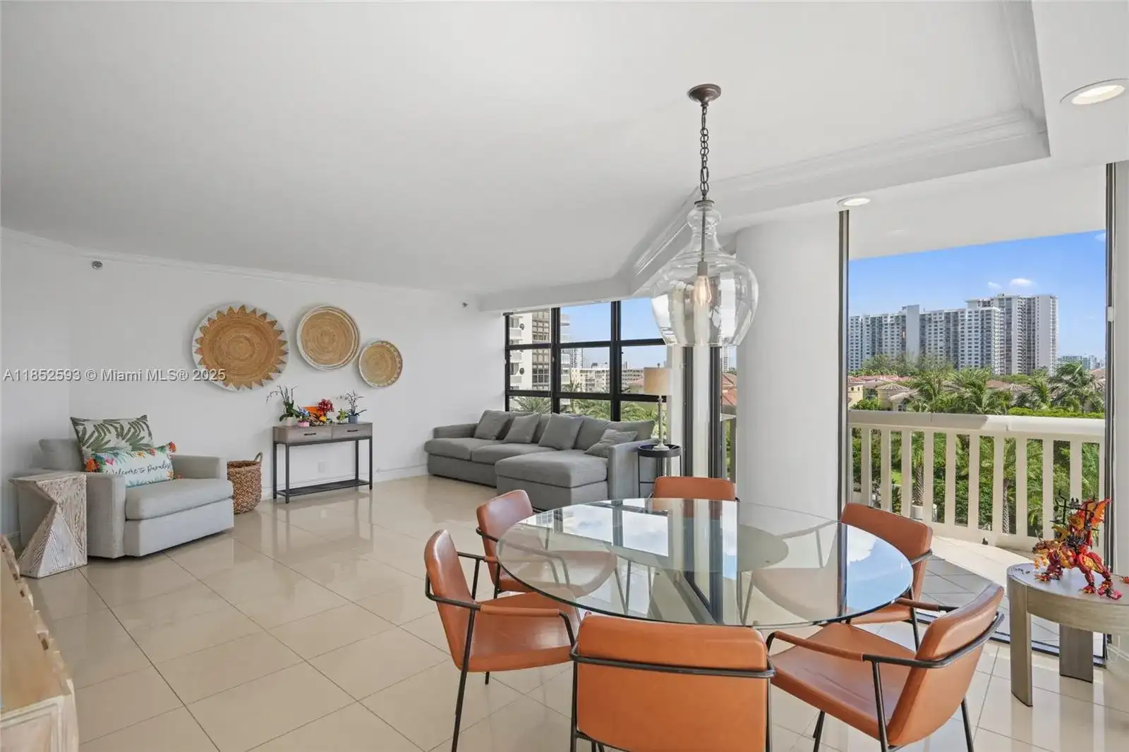 1000 W Island Blvd # 504, Aventura FL 33160 photo 5