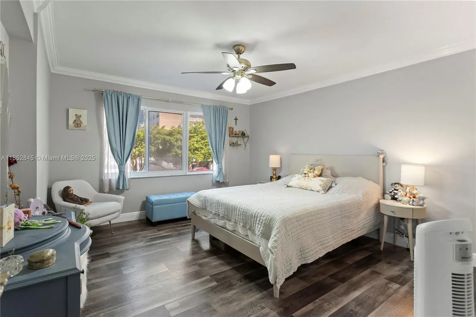 120 Golden Isles Dr # 23B, Hallandale Beach FL 33009