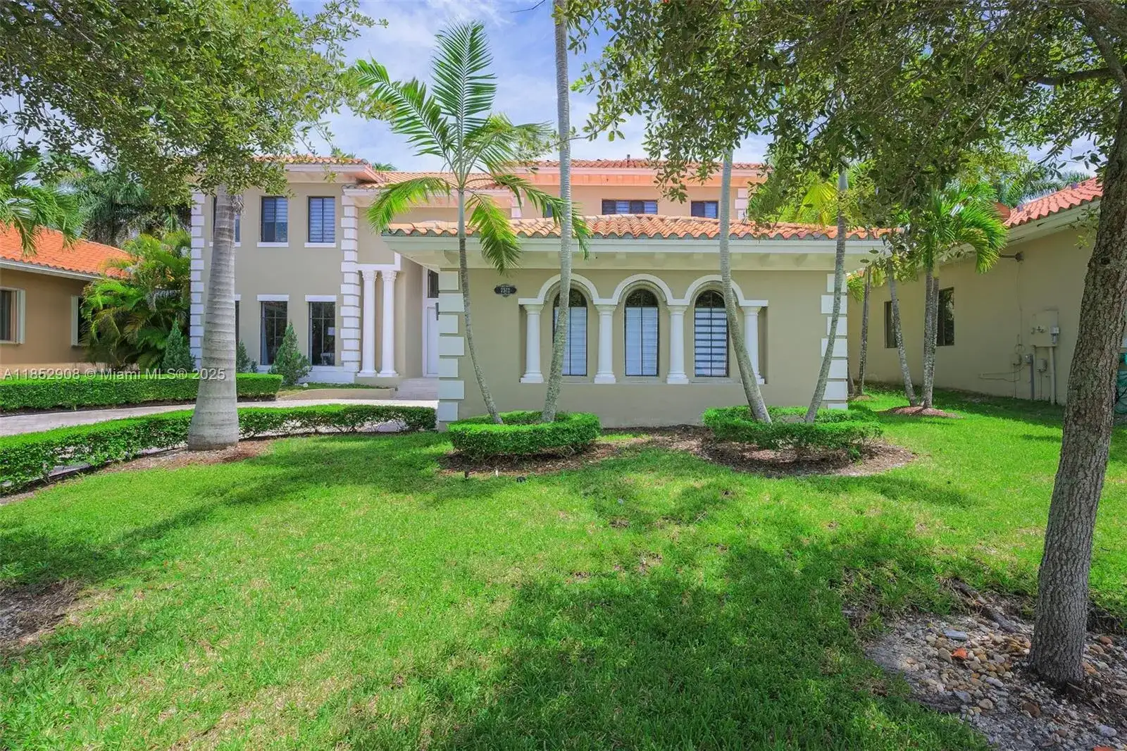 7512 SW 187th St, Cutler Bay FL 33157 photo 4