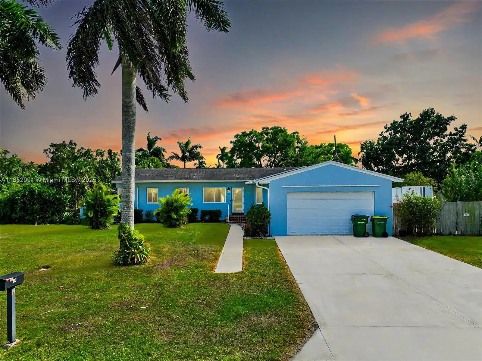 94 NE 17th St, Homestead FL 33030 photo 2