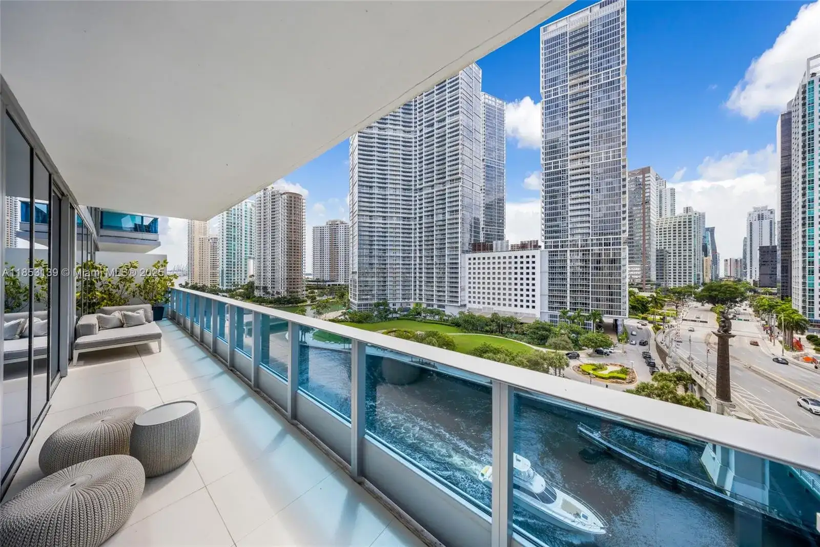 200 Biscayne Boulevard Way # 904, Miami FL 33131 photo 2