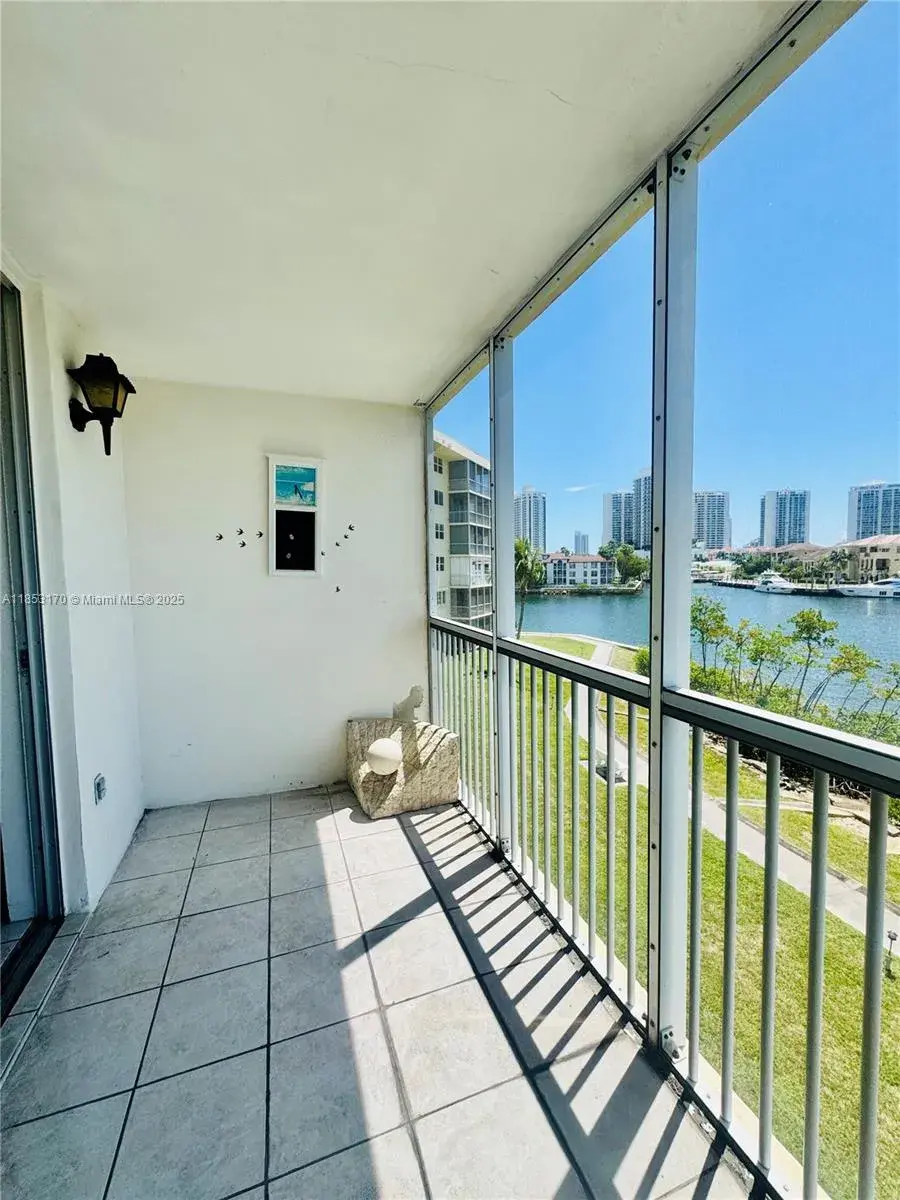 2980 Point East Dr # D310, Aventura FL 33160