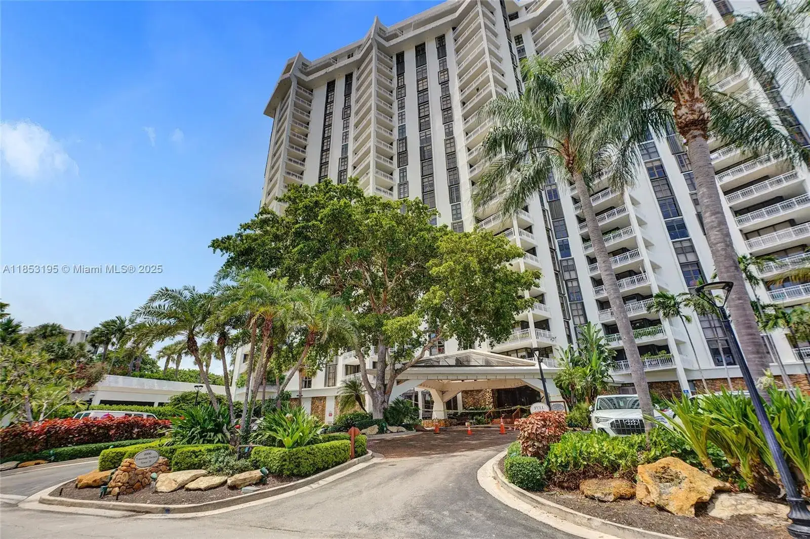 4000 Towerside Ter, Miami FL 33138 photo 4