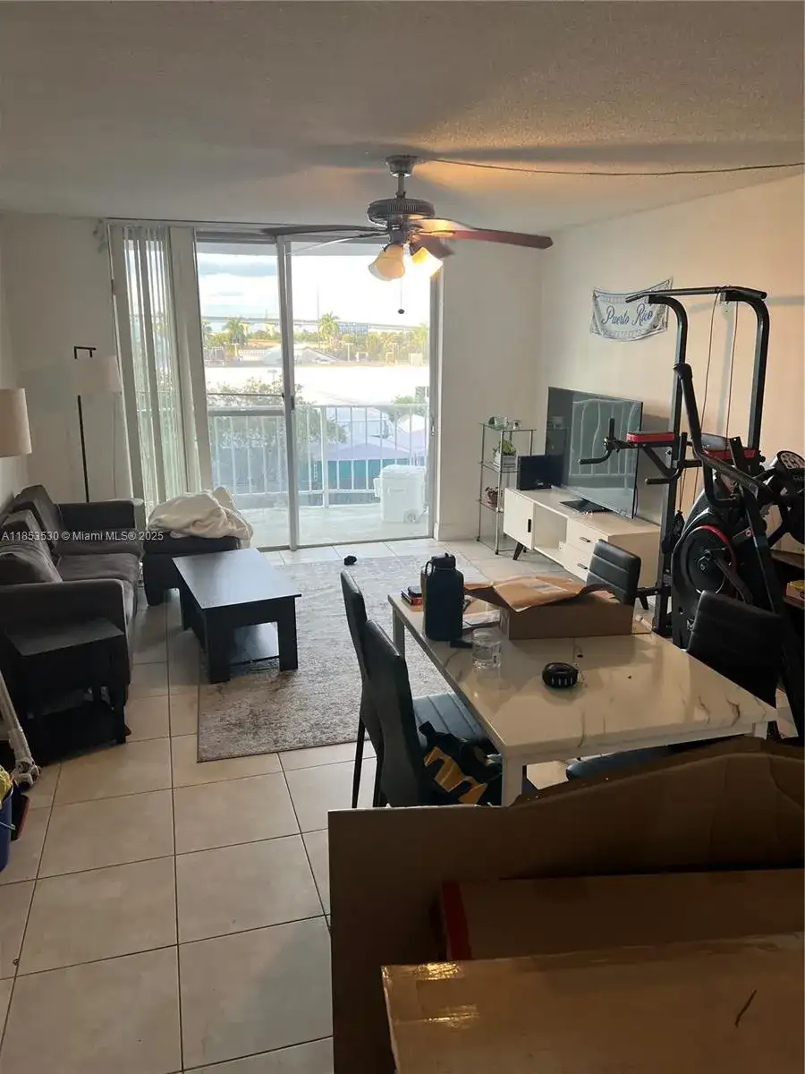 486 NW 165th St Rd # B503, Miami FL 33169 photo 4