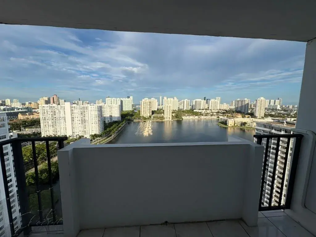 2750 NE 183rd St # 2510, Aventura FL 33160