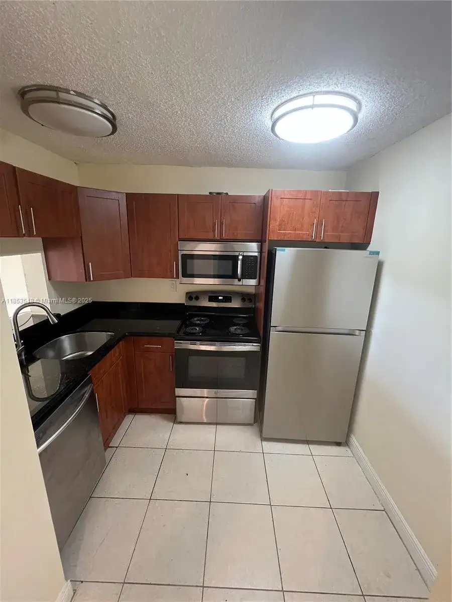 482 NW 165th St Rd # 603, Miami FL 33169 photo 2