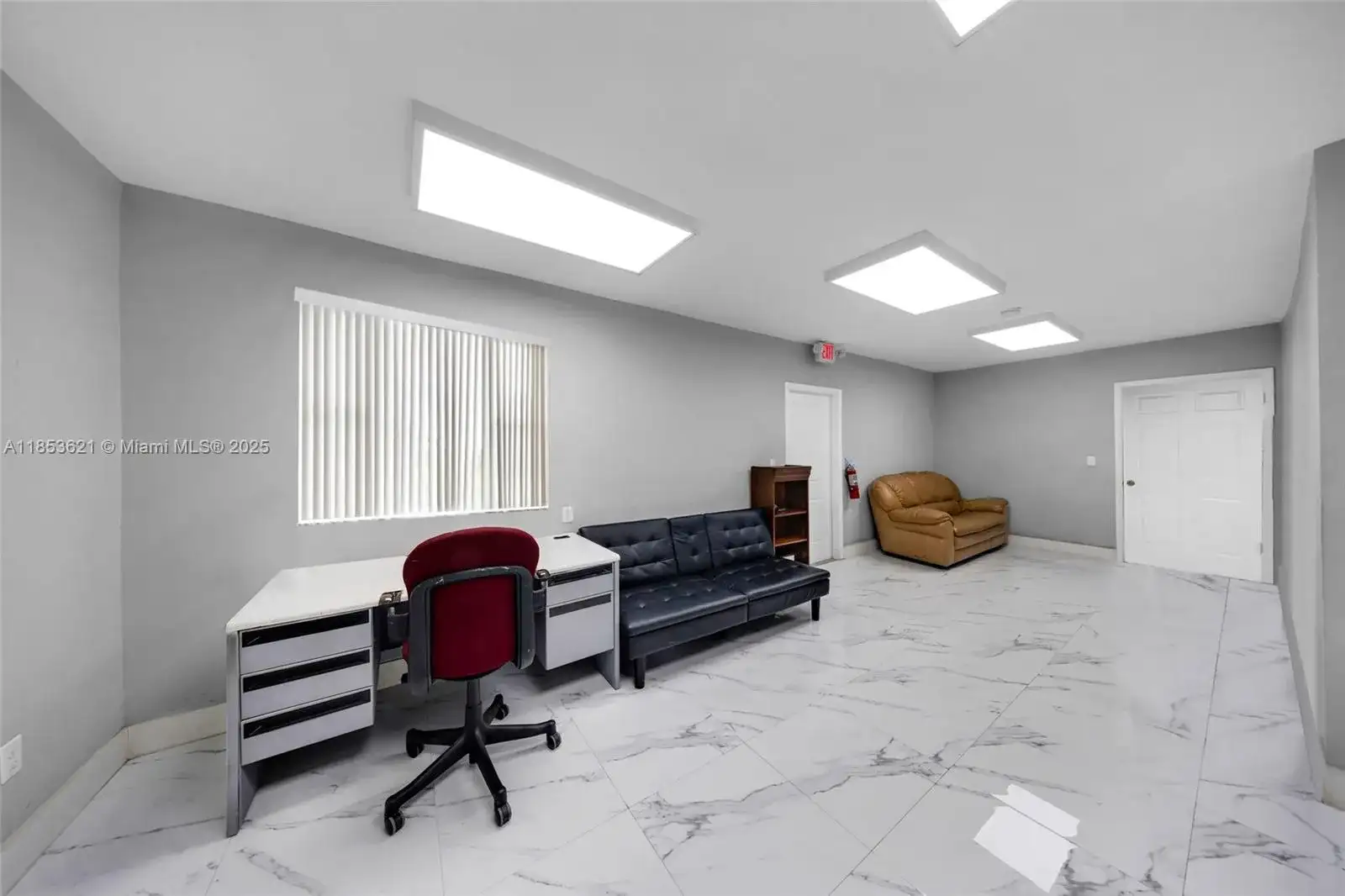 2696 W 3rd Ave, Hialeah FL 33010 photo 2