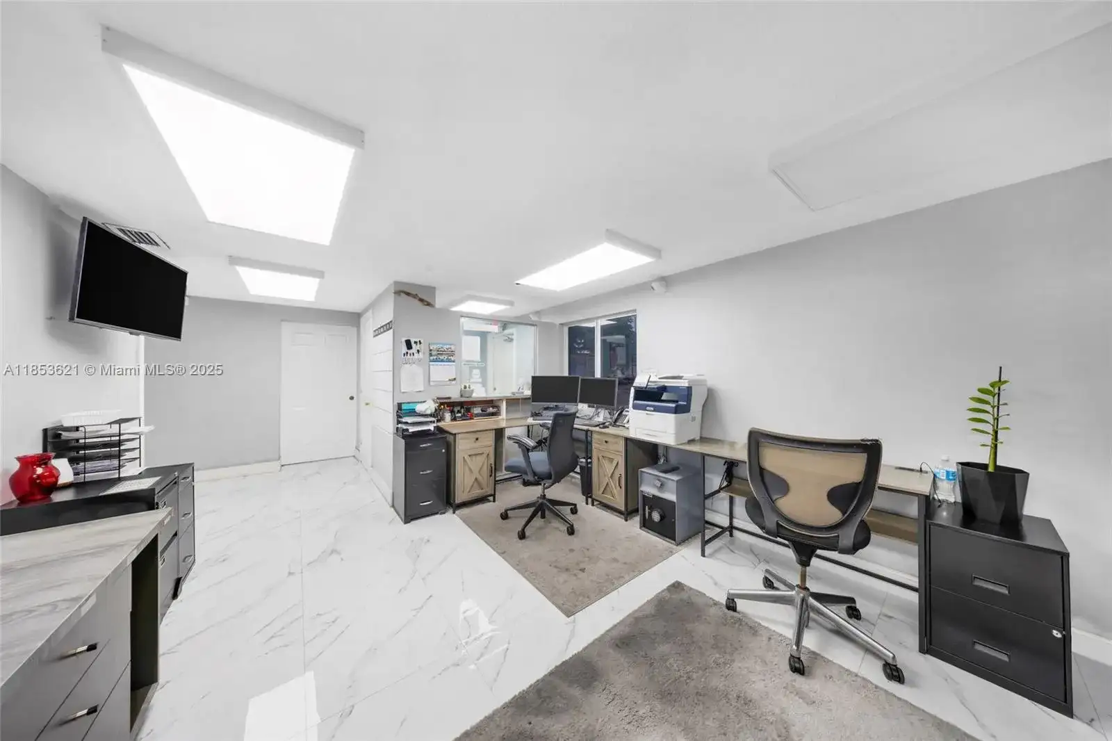 2696 W 3rd Ave, Hialeah FL 33010 photo 4