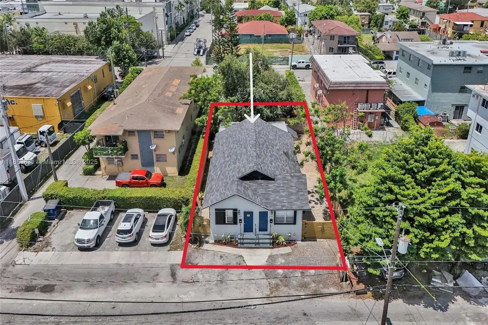 2135 SW 4th street, Miami FL 33135 photo 3