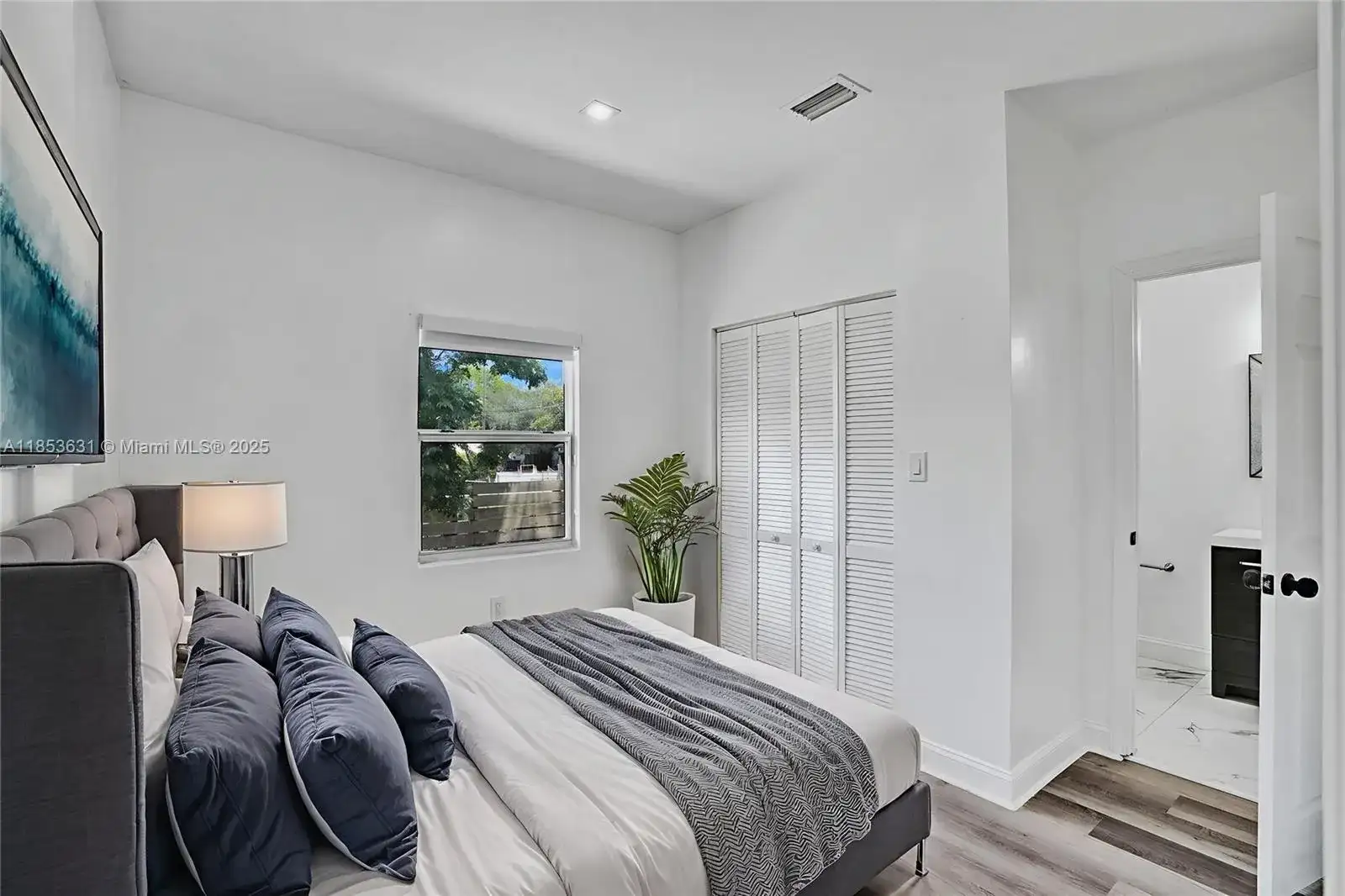 2135 SW 4th street, Miami FL 33135 photo 4