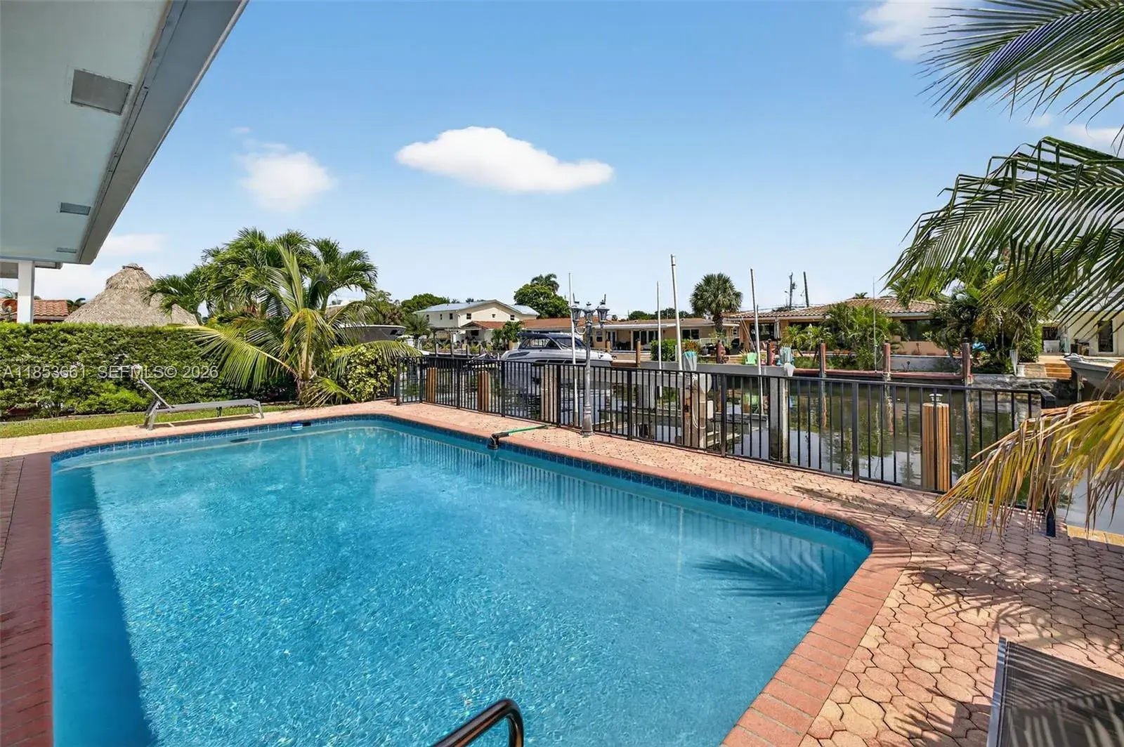 2481 SE 15th St, Pompano Beach FL 33062