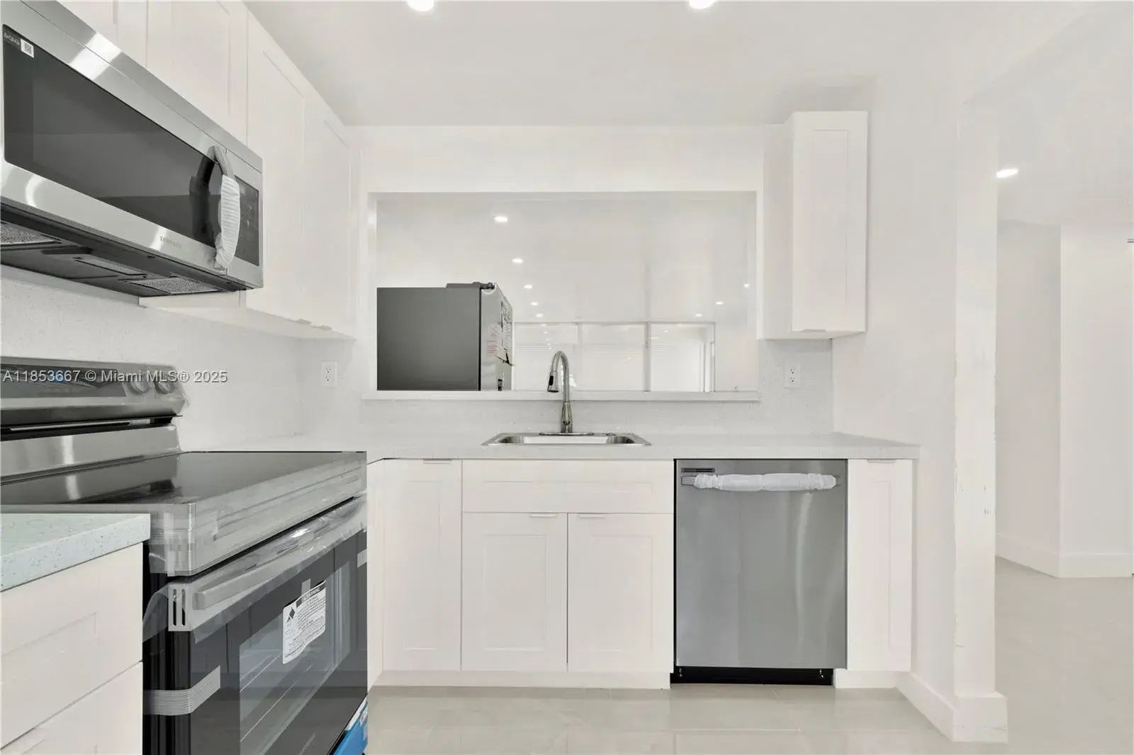 8320 Sands Point Blvd # M107, Tamarac FL 33321