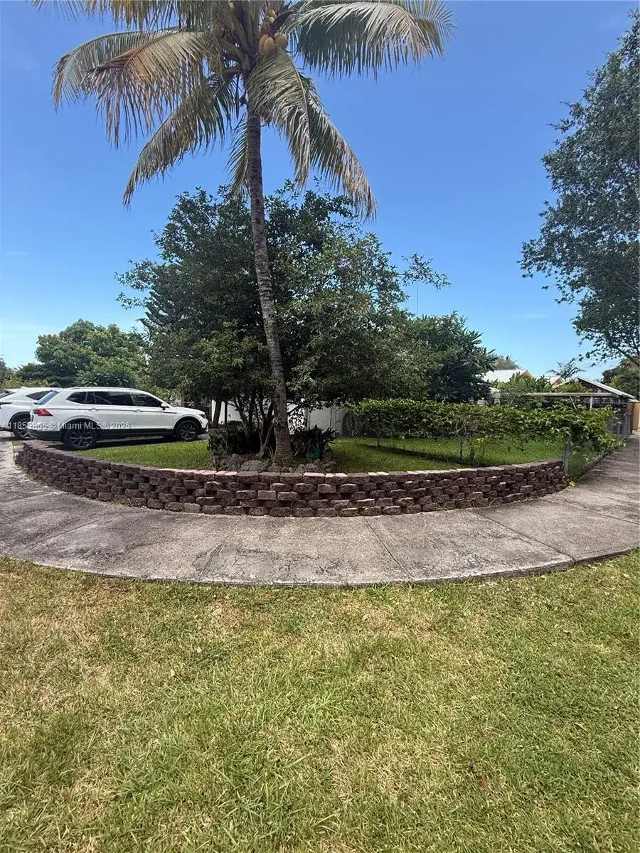 11472 SW 4th St, Sweetwater FL 33174 photo 4