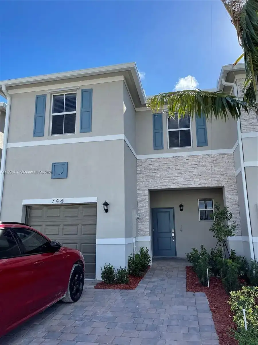 748 SE 17th St # 0, Homestead FL 33034 photo 2