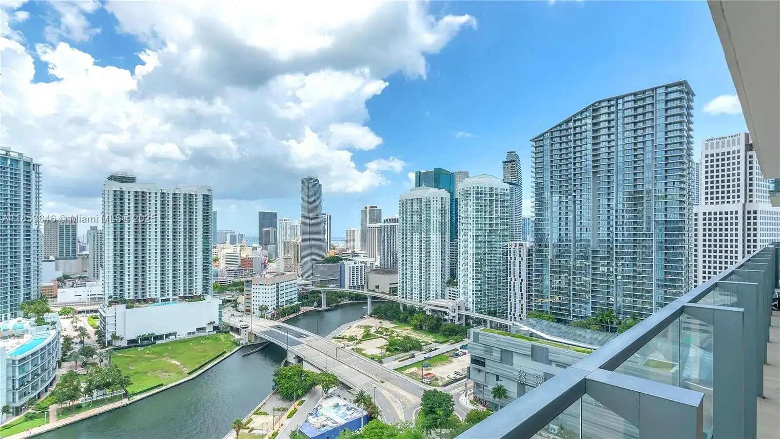 88 SW 7th St # 2312, Miami FL 33130 photo 3
