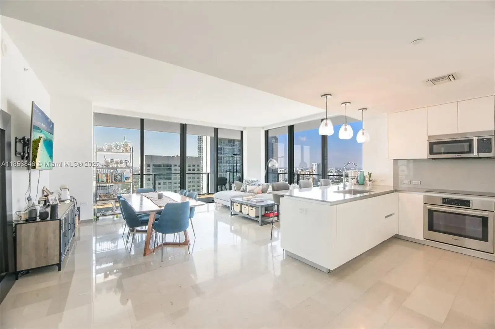 88 SW 7th St # 2312, Miami FL 33130 photo 4