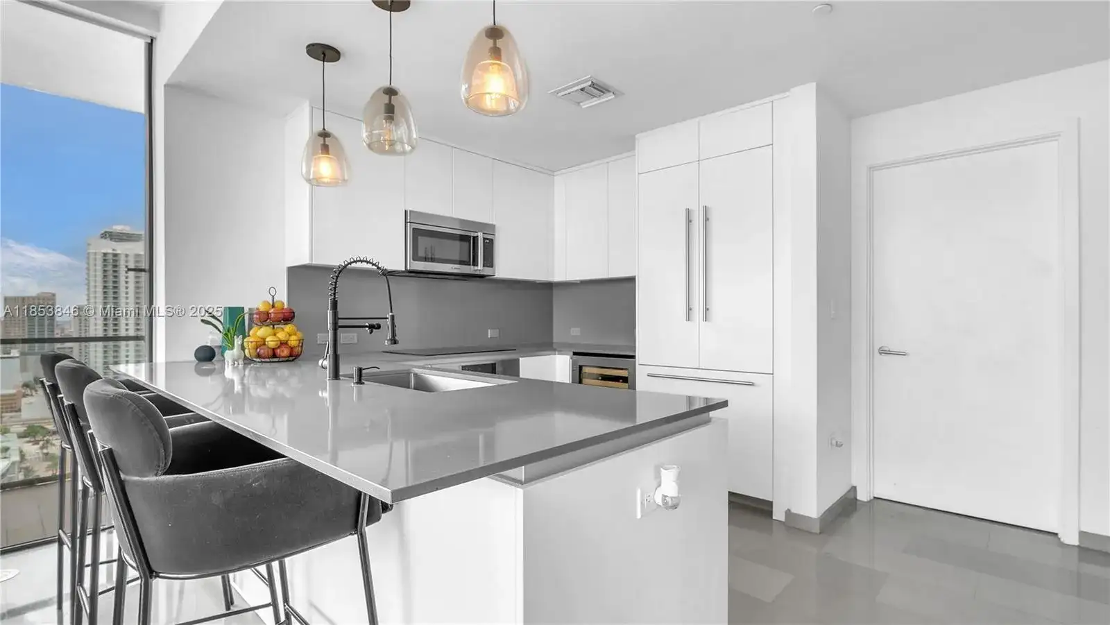 88 SW 7th St # 2312, Miami FL 33130 photo 5