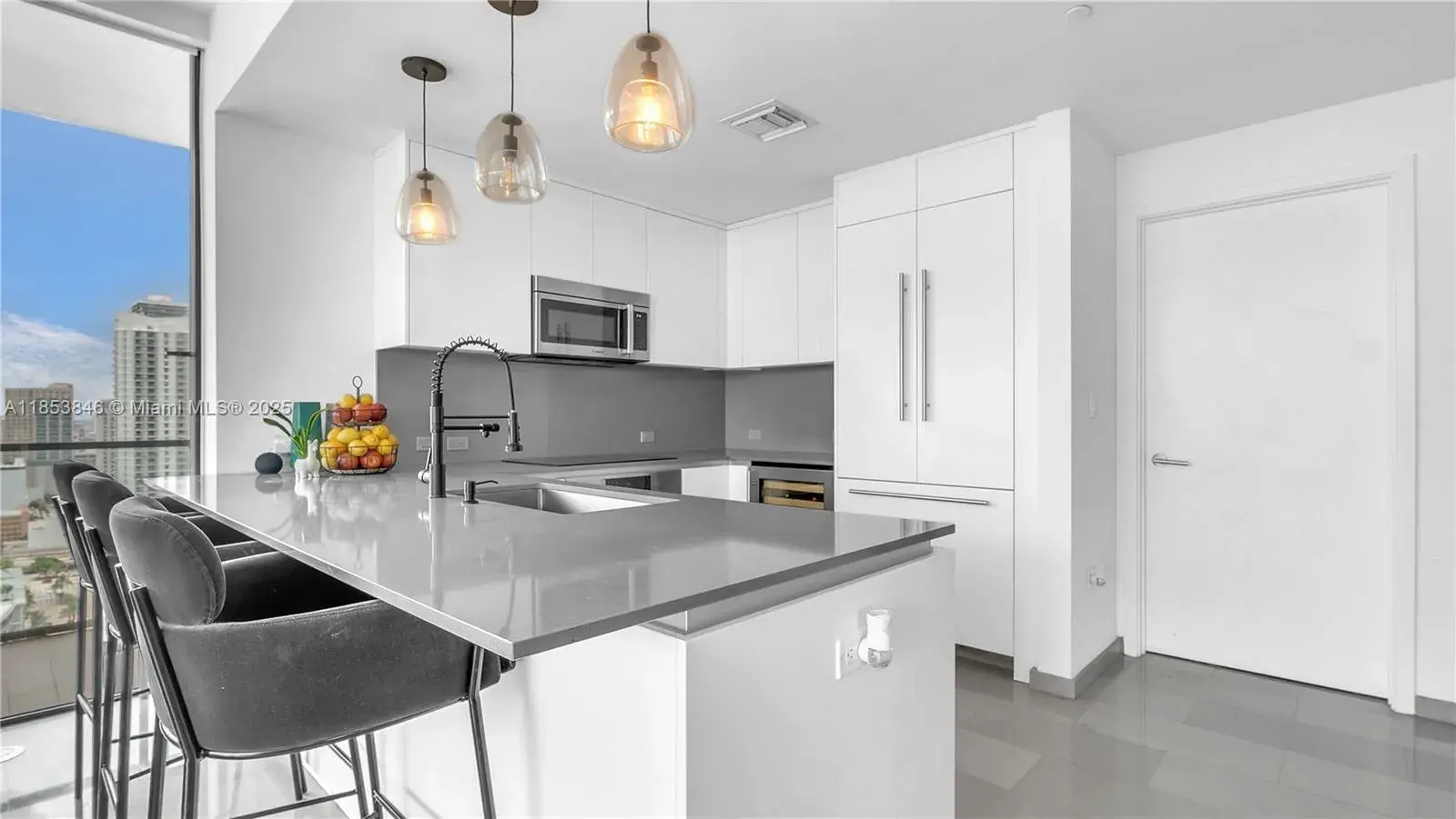 88 SW 7th St # 2312, Miami FL 33130 photo 5