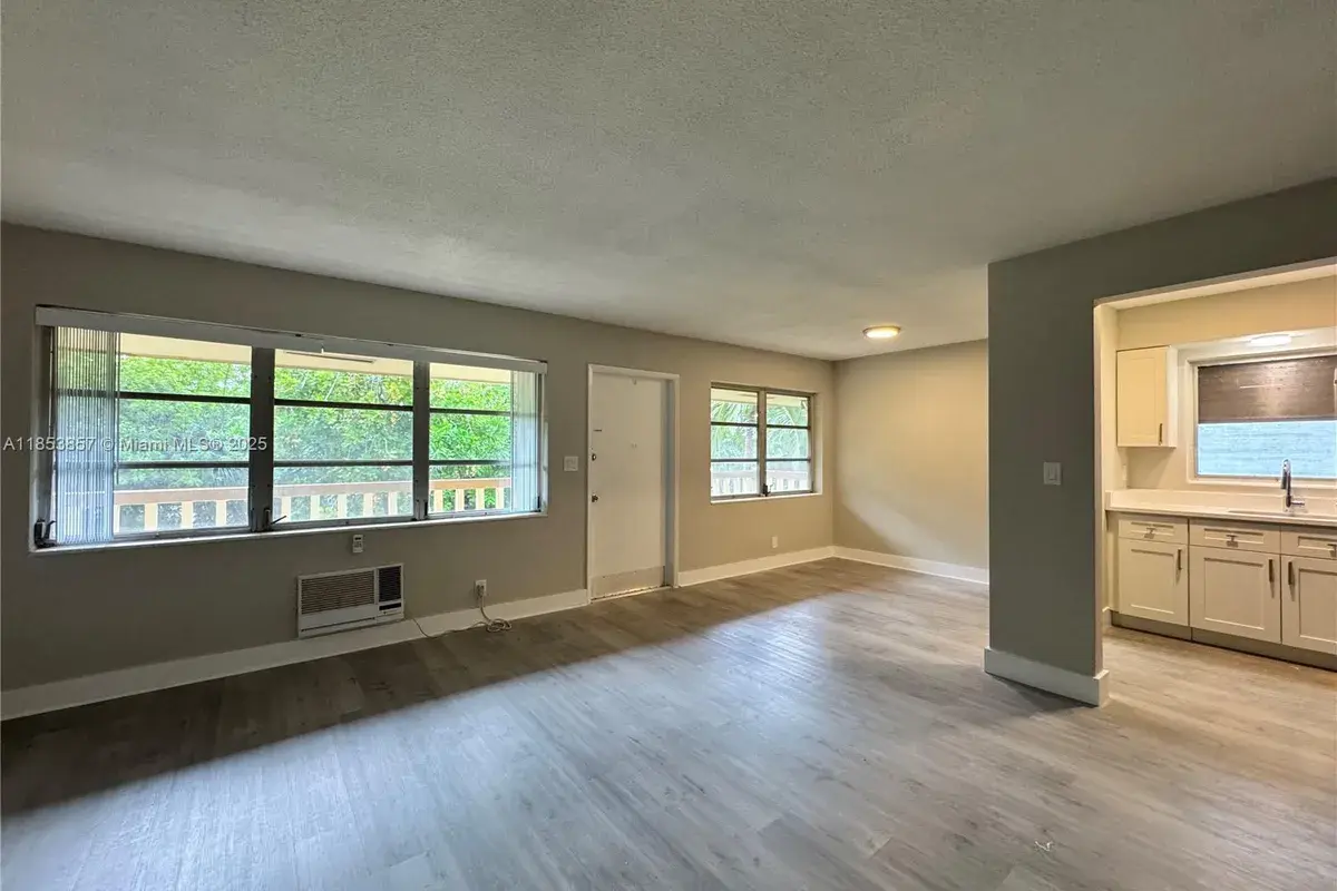 4317 NE 21st Ave # 7, Fort Lauderdale FL 33308