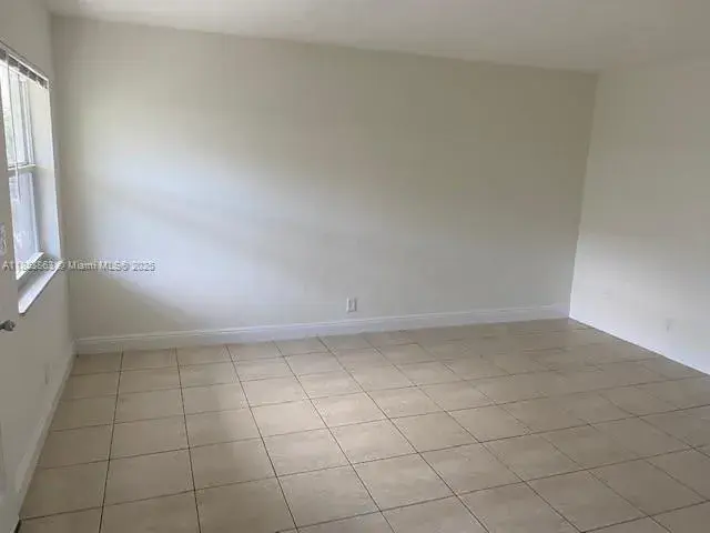 452 SW 4th Ave # 1, Fort Lauderdale FL 33315