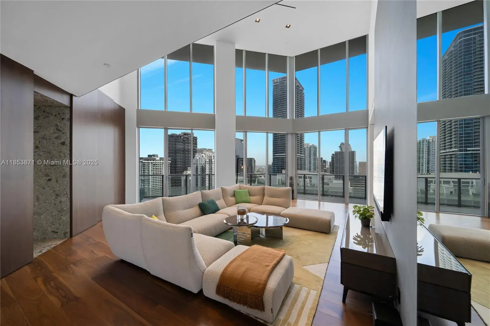 1300 Brickell Bay Dr # 4401, Miami FL 33131