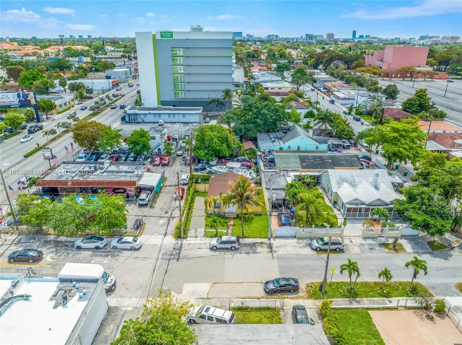 2728 NW 3rd St, Miami FL 33125 photo 5