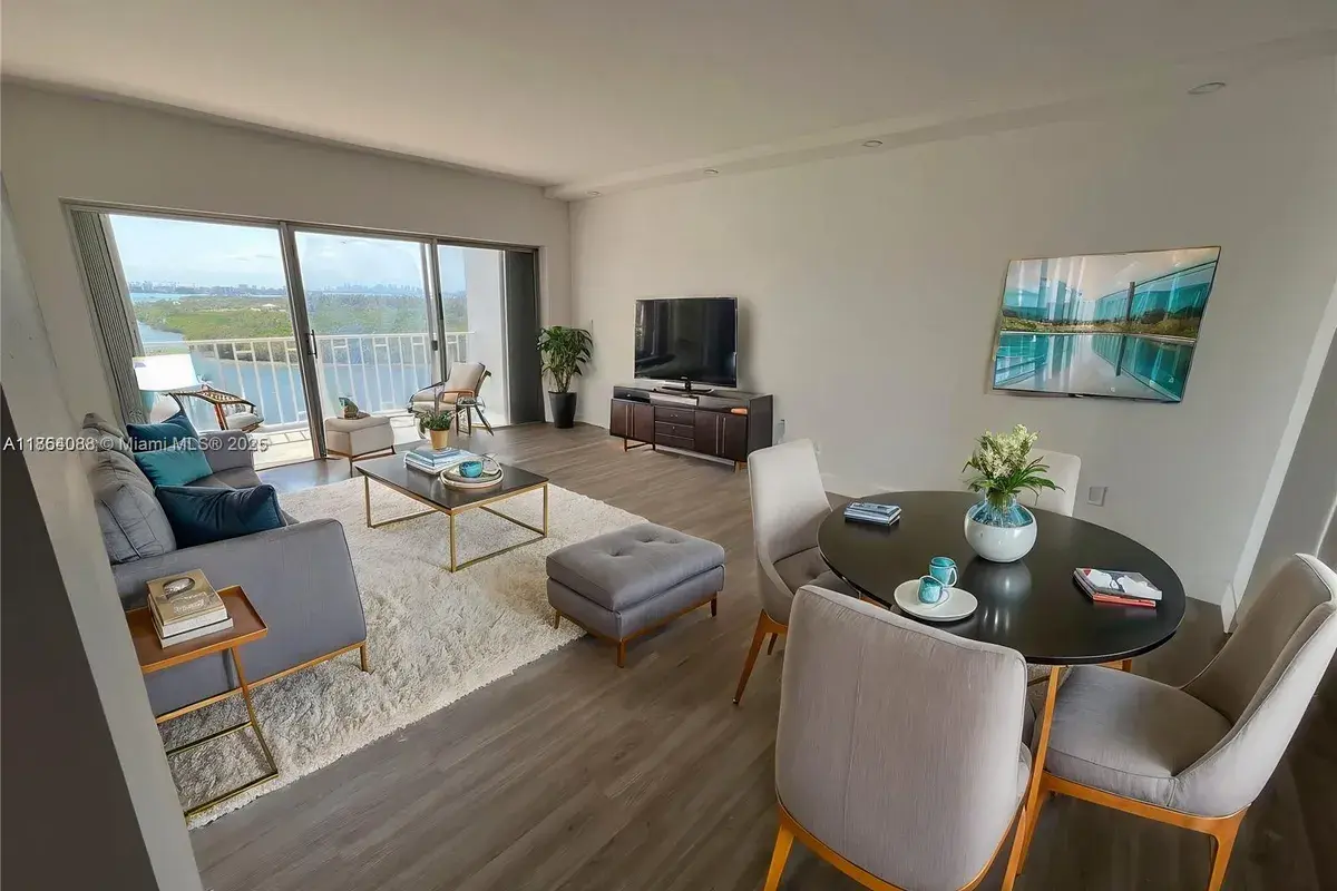 500 Bayview Dr # 1120, Sunny Isles Beach FL 33160