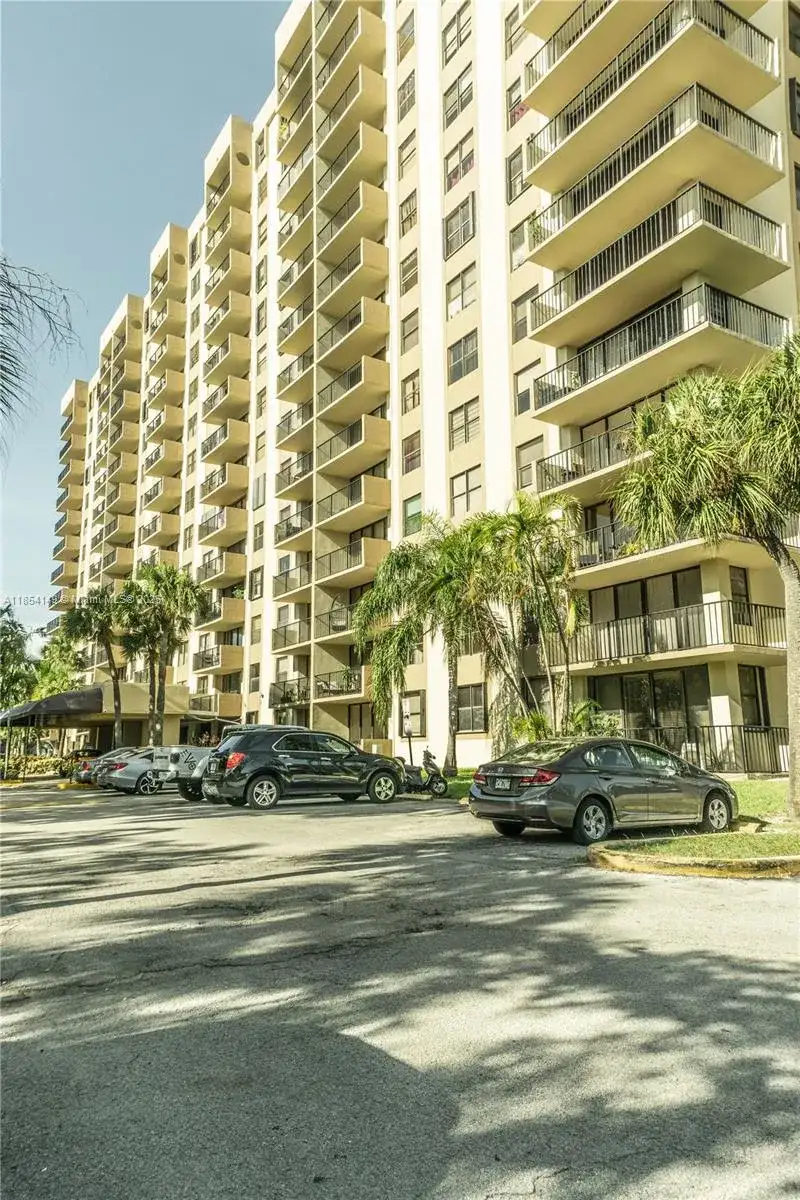 1470 NE 123rd St # A1415, North Miami FL 33161 photo 2