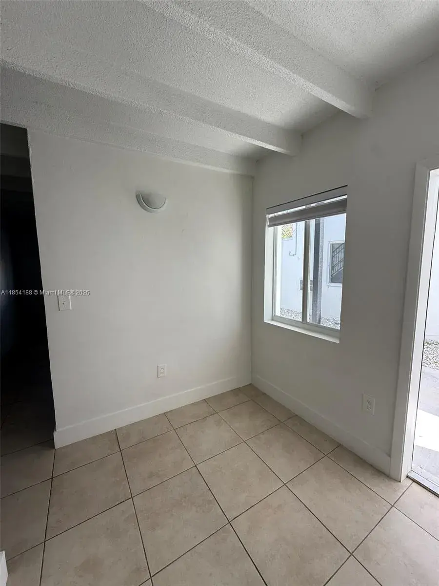 747 NW 60th St # 2, Miami FL 33127