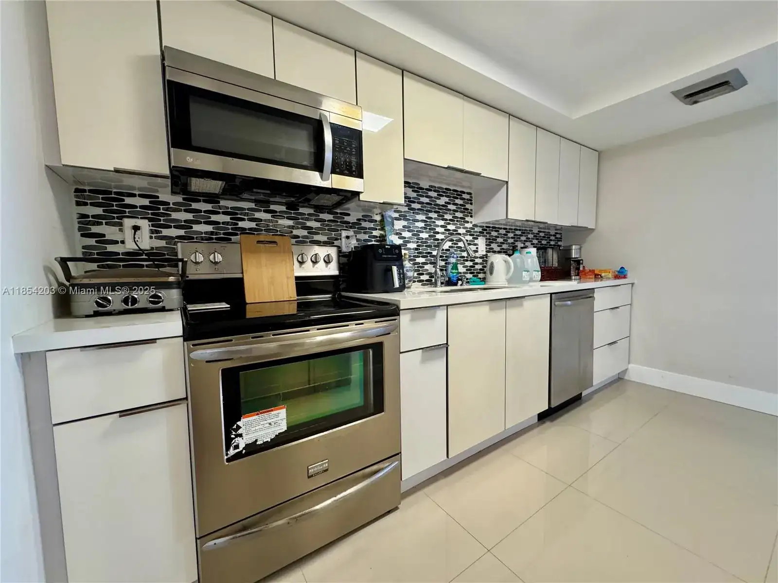 18011 Biscayne Blvd # 1802, Aventura FL 33160 photo 3