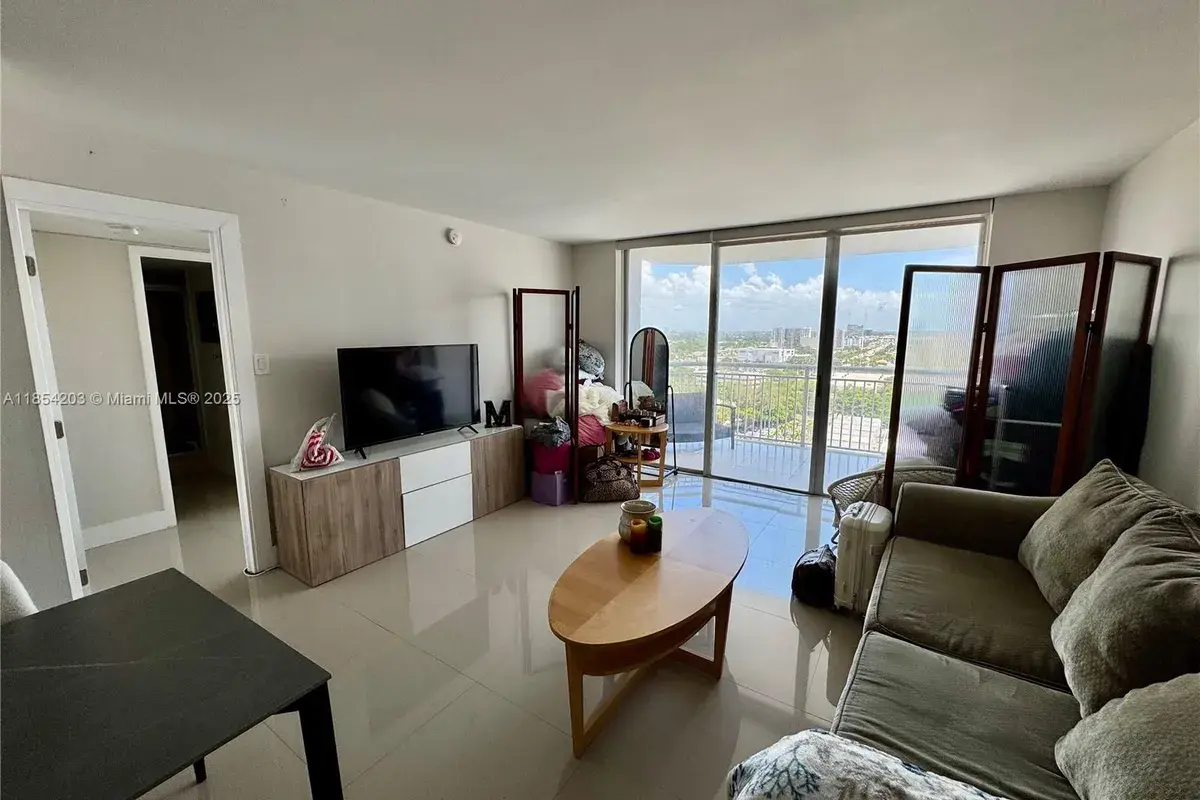 18011 Biscayne Blvd # 1802, Aventura FL 33160