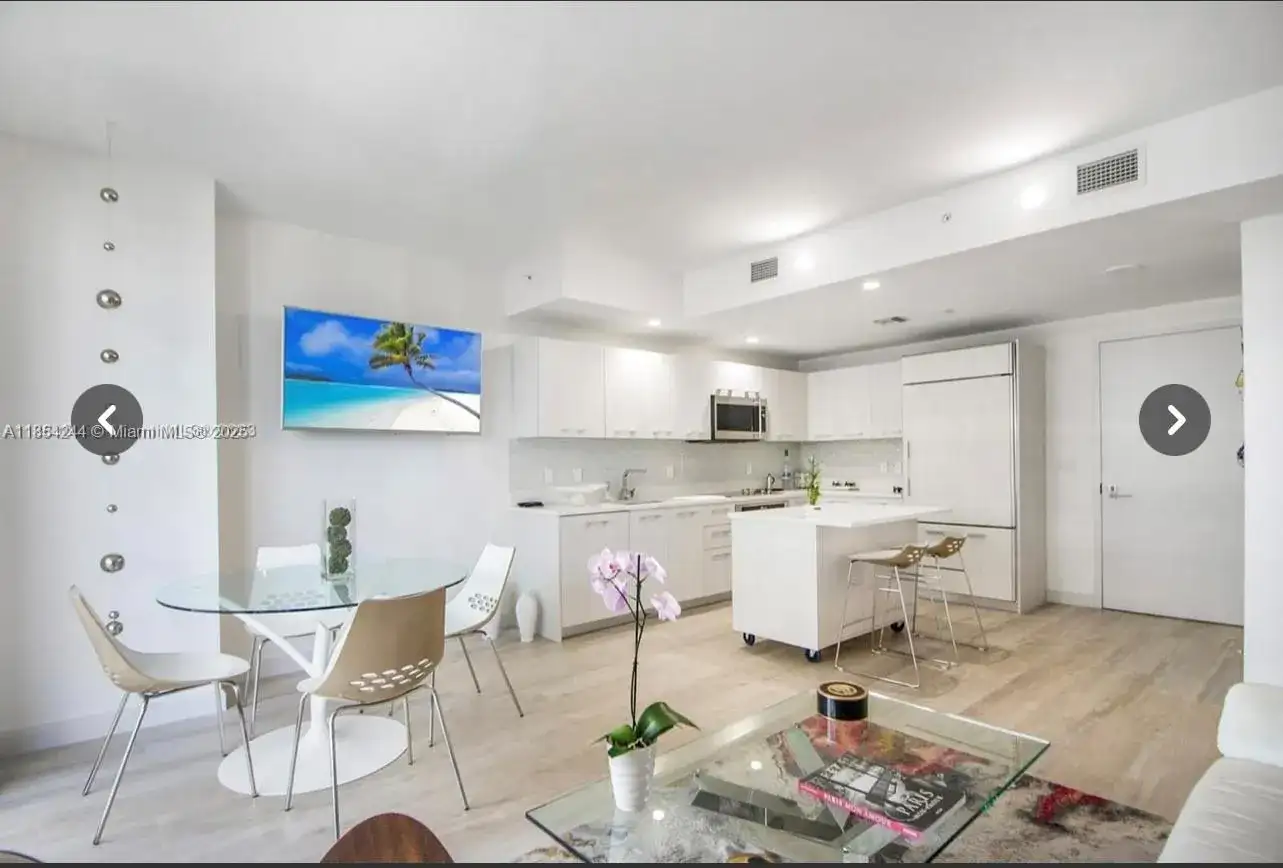 55 SW 9th St # 3802, Miami FL 33130 photo 3