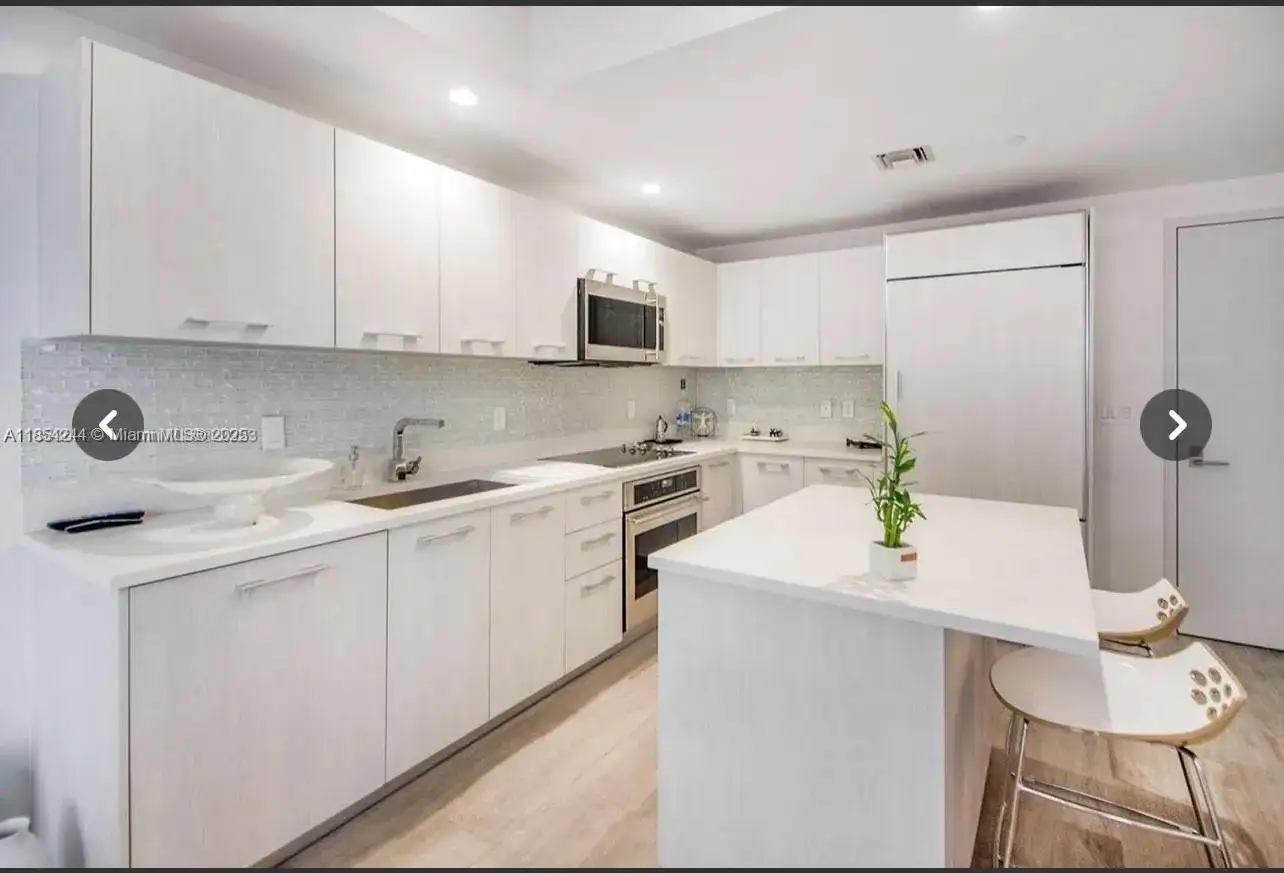55 SW 9th St # 3802, Miami FL 33130 photo 4