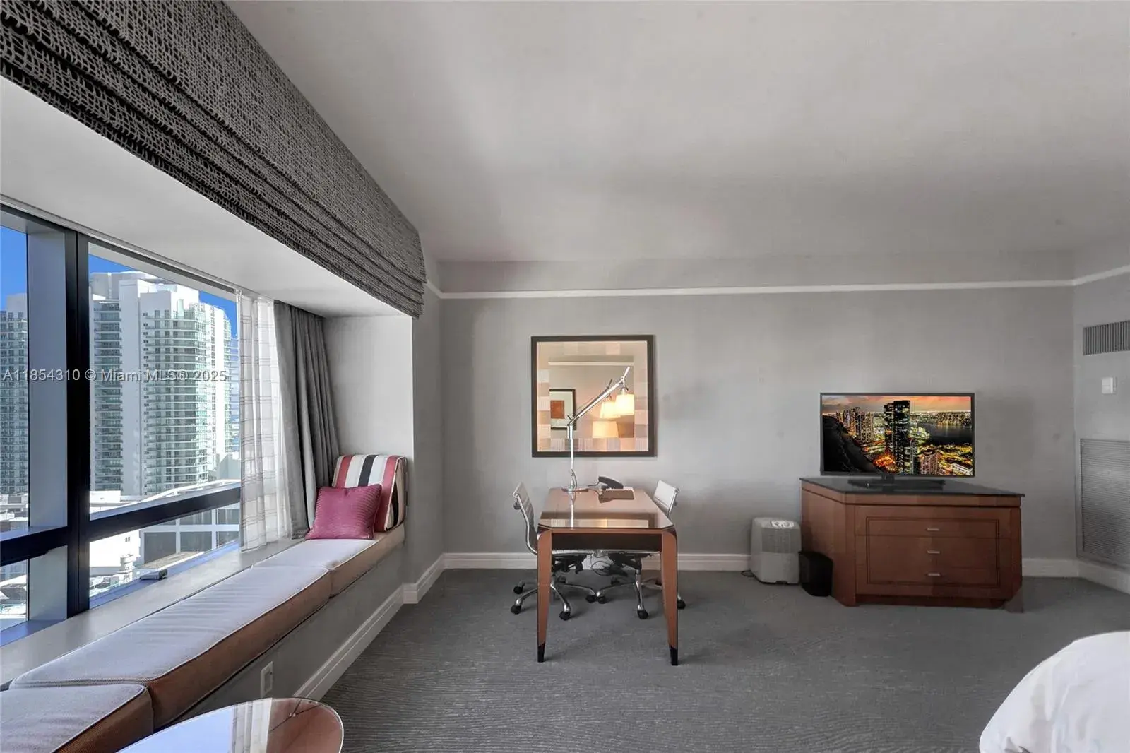 1435 Brickell Ave # 3308, Miami FL 33131 photo 4