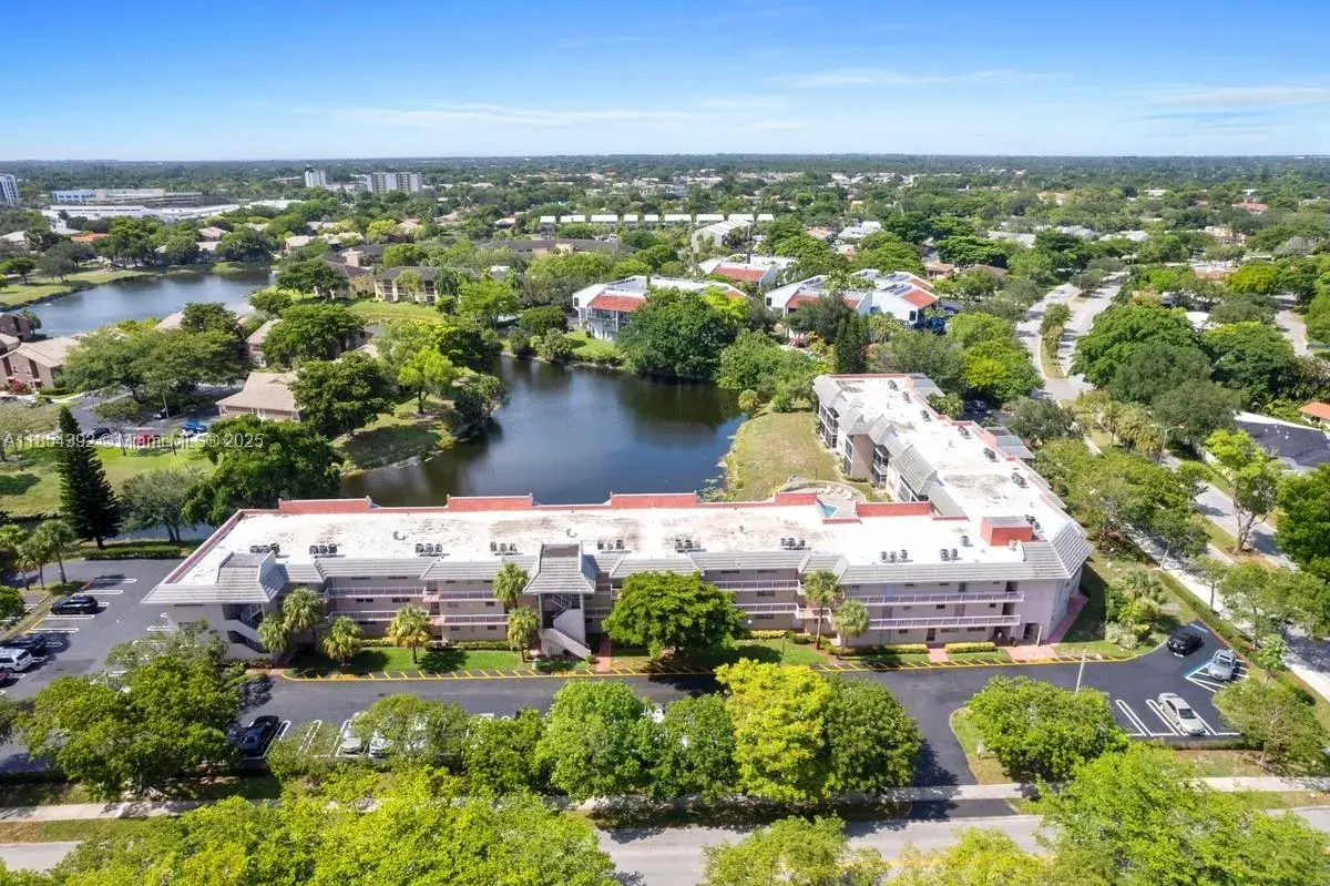 2850 Forest Hills Blvd # 114, Coral Springs FL 33065