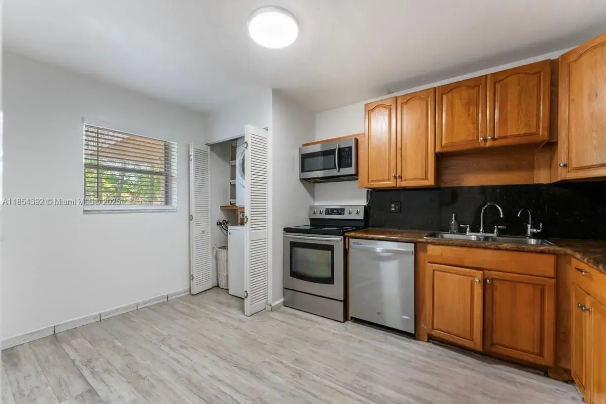 2850 Forest Hills Blvd # 114, Coral Springs FL 33065