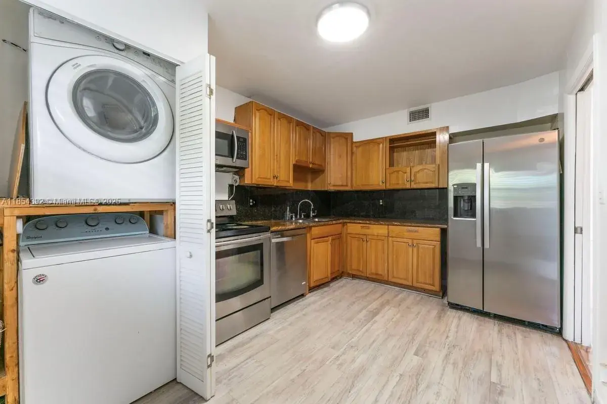 2850 Forest Hills Blvd # 114, Coral Springs FL 33065